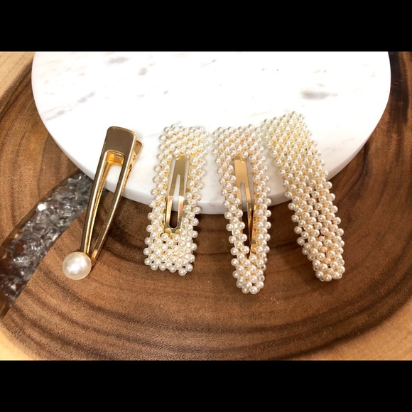 Accessories - 4 Piece Pearl Gold Hair Barrette
